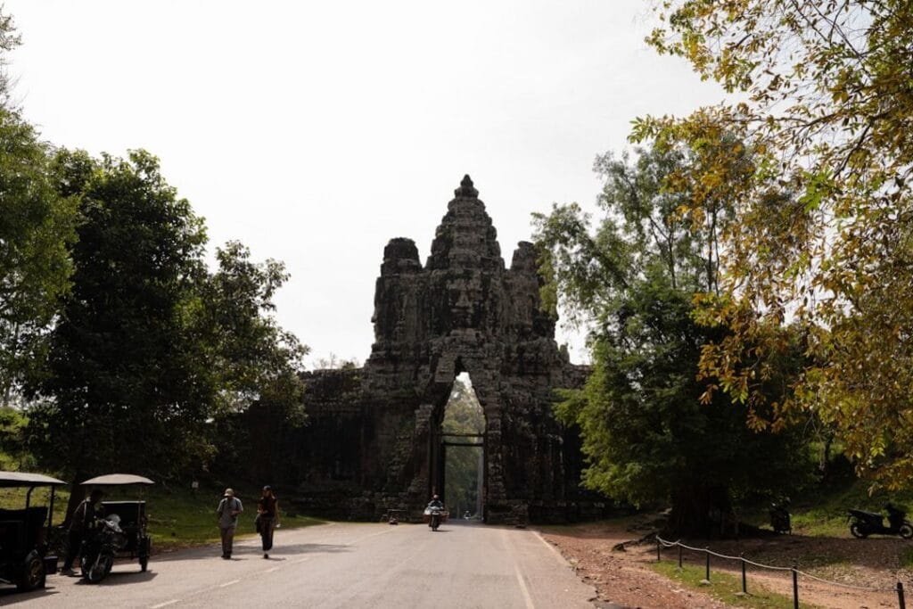 -Kambodscha kleidung