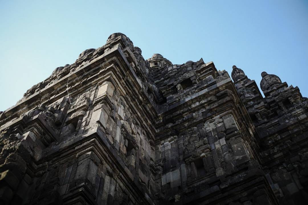 Wie besuchst du Borobudur und Prambanan ohne die Massen? overview