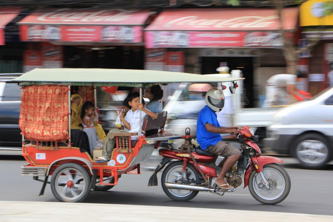 transport in Indien and Kambodscha
